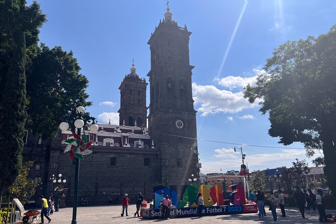 1 day in Puebla and Cholula in private tour from Mexico city - Biblioteca Palafoxiana: a quick look at a landmark of learning