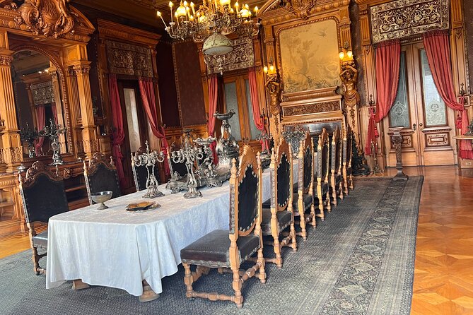 100% private tour in Chapultepec Castle & around (with transport) - Walking distances, heat, and what to pack