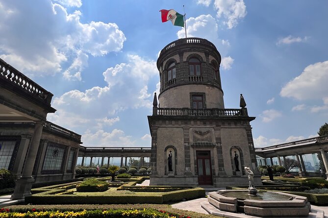 100% private tour in Chapultepec Castle & around (with transport) - Chapultepec Castle: built in 1785 and visited in two sections