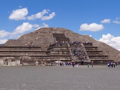 2-Day Guadalupe Shrine, Teotihuacan Pyramids and Xochimilco - Teotihuacan, Sun and Moon Pyramids, and the Avenue of the Dead