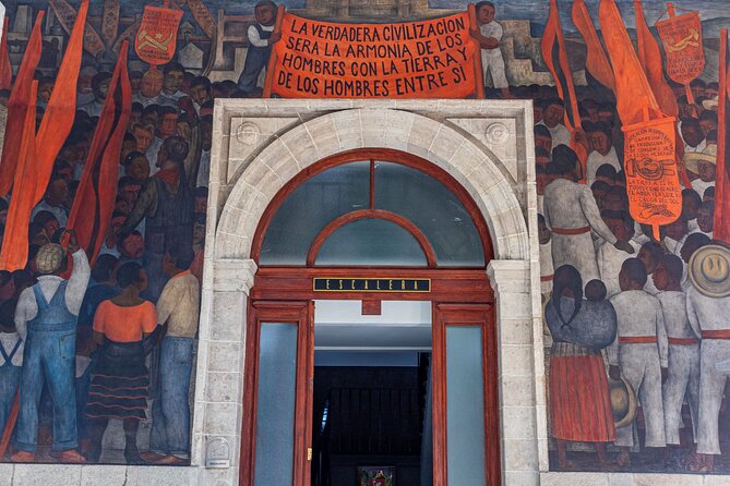 2 Hours of Mexican Muralism with an Art Lover - Timing, transportation, and pacing in Mexico City’s Centro Histórico