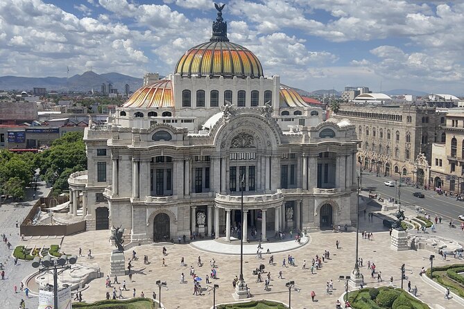 2 Hours of Mexican Muralism with an Art Lover - Palacio de Bellas Artes: where muralists gain their national stage