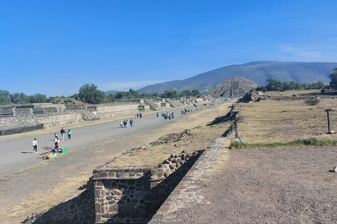 4 hours guided tour on Teotihuacan - Housing complex murals: the best part for texture and daily life