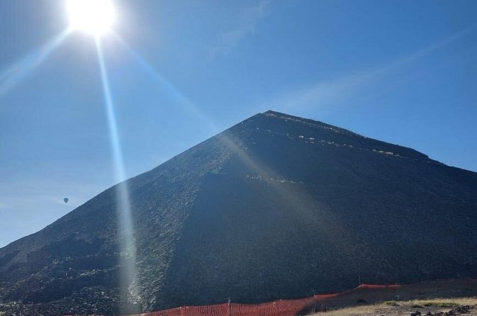 4 hours guided tour on Teotihuacan - The Avenue of the Dead and Temple of the Sun approach