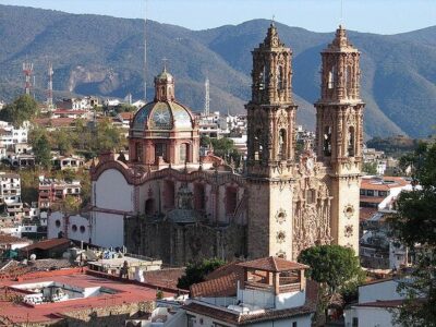 6-Night Best of Central Mexico Tour: Teotihuacan Pyramids, Taxco, Cuernavaca and Puebla from Mexico City - Teotihuacan and the Basilica of Guadalupe: One Power-Packed, Long Day