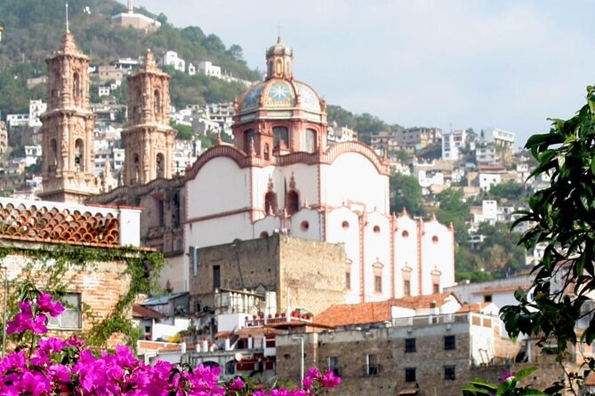 Airport Transfer: Mexico Airport MEX to Mexico by Luxury SUV - Luggage, Doors, and the Stuff That Saves Energy