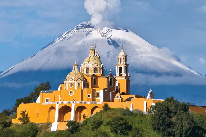 All-Day Cholula & Puebla Tour from Mexico City - Santa Maria Tonantzintla: church time with free entry
