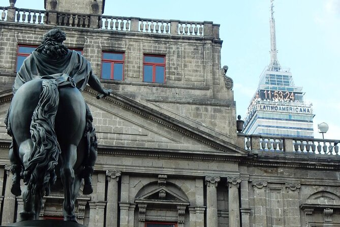 Architecture and History of Mexico City - Small Groups - House of Tiles: artwork plus balconies for a smarter viewpoint