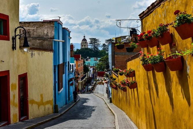 Atlixco de Las Flores and Val’Quirico: Private & Small groups - From the Sheraton departure to a cool ride out of the city