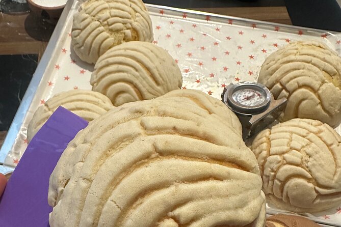 Baking Delicious Traditional Mexican Bread - San Cosme Market First: The Smart Way to Start a Baking Class