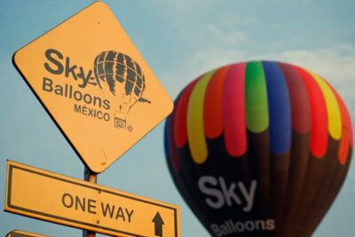 Balloon adventure: transfer+breakfast in the cave+guided pyramids - Coffee, prep, and your hot-air balloon flight window