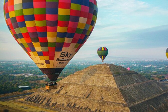 Balloon adventure: transfer+breakfast in the cave+guided pyramids - The pyramids guided tour: what you’ll do with up to 2 hours
