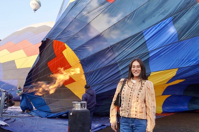 Balloon Flight + Breakfast in cave + Pick-up in Cdmx (Optional) - Coatlan Experiencias: obsidian workshop and cave museum stop