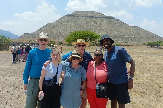 Balloon Flight over Teotihuacan All Inclusive - Check-in at HuitzilCoatlTravels: coffee, photos, and pre-flight nerves