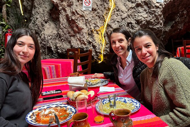 Balloon Flight with Breakfast and Transportation Option from CDMX - Coatlan Experiencias: obsidian, traditional drinks, and real texture
