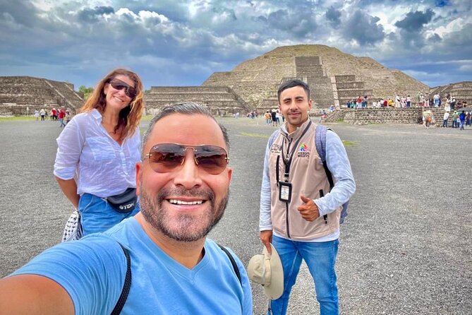 Balloon flight with pyramids tour and transportation from Mexico City - Why this Teotihuacan sunrise balloon day fits Mexico City life