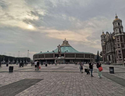 Basilica de Guadalupe: Complete Walking Tour - Meeting Point at La Guadalupana: Find the Purple Guide and the Axolotl