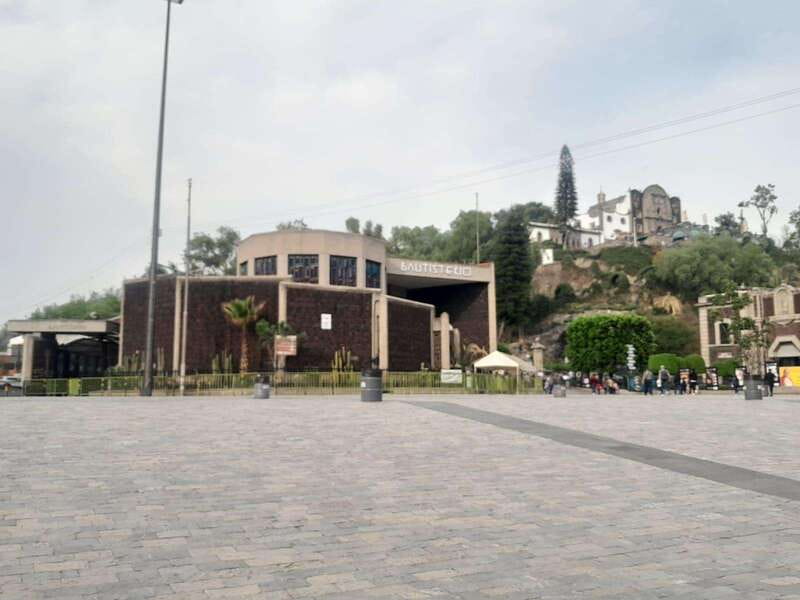 Basilica de Guadalupe: Complete Walking Tour - Plaza de las Americas and Capuchinas: Why Basilica Nueva Feels Different