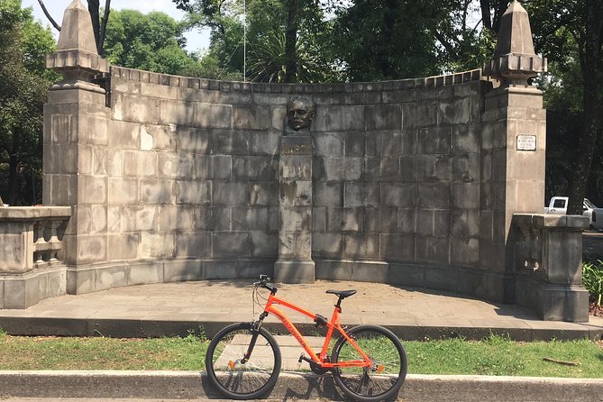 Bike Tour in Mexico City - Why this Chapultepec Forest bike ride works so well