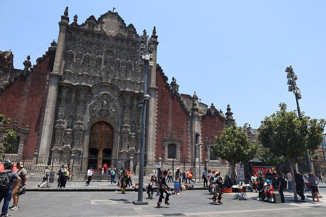 Bike Tour through Chapultepec, Reforma and the Zócalo / Mexico - A 4.5-Hour Bike Route That Links Chapultepec, Reforma, and the Zócalo