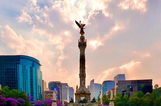 Bike Tour through Chapultepec, Reforma and the Zócalo / Mexico - Stop 4: Biking Into the Templo Mayor Area Near the Zócalo