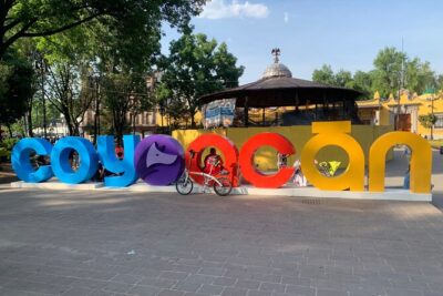 Bike Tour through Colonia Del Valle and Coyoacán / Mexico - Crossing to Coyoacán by bike lanes and quiet streets