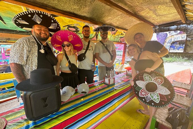 Boat Tour in Mexico City and Mezcal Fiesta with Food and ∞Drinks - Mezcal tastings, tequila, and karaoke: The food-and-drink flow