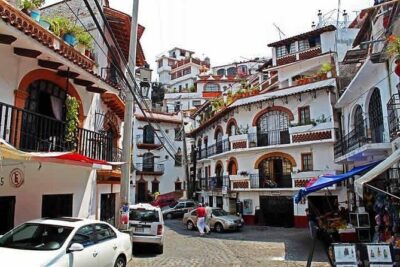 Cacahuamilpa Grottoes - Taxco, Ciudad de la Plata - Taxco walkabout: Santa Prisca and the pink quarry towers