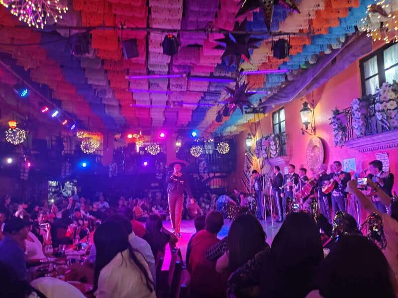 CDMX: Garibaldi Copa Show - Nighttime CDMX Views Before the Music Starts