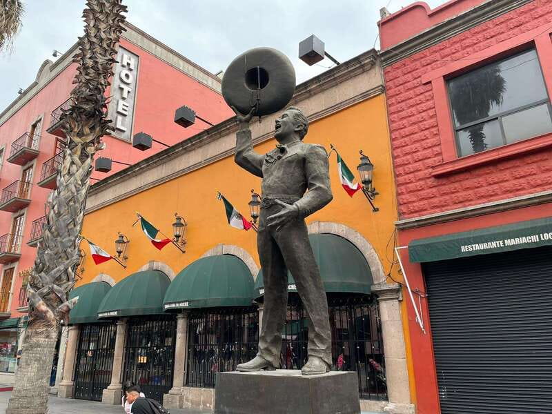 CDMX: Garibaldi Copa Show - Small Group Size: What Changes When It’s Limited to 8