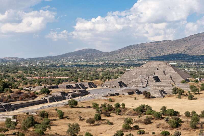 CDMX: Half-day tour of Teotihuacan - Traditional village stop: obsidian workshop and spirits time