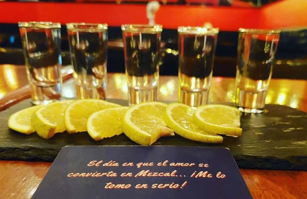 CDMX: Tacos and mezcal night tour - Tacos and mezcal in 3 hours: what this night is really like