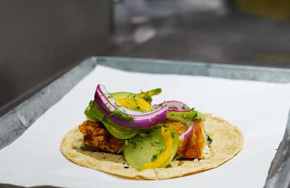 CDMX: Tacos and mezcal night tour - Mezcal at the end: what the guide adds beyond the pour