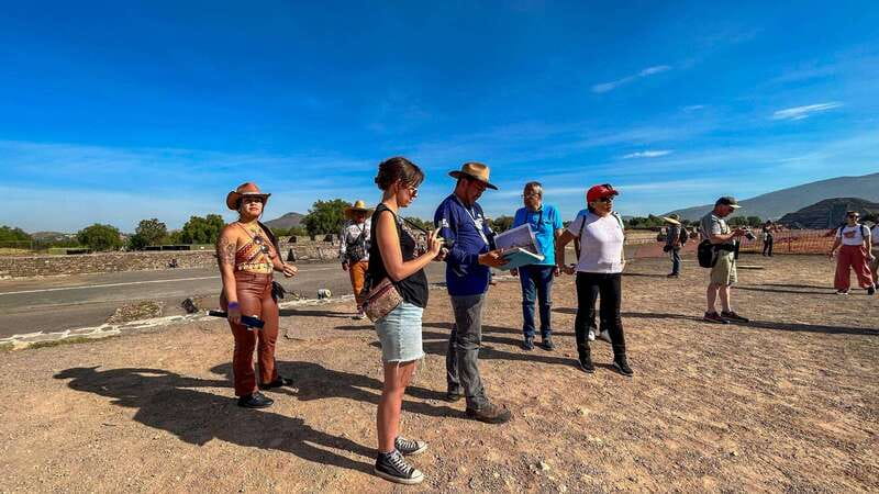 CDMX: Teotihuacan Pyramids & Guadalupe Shrine Guided Tour - What to pack and wear for a sun-heavy, step-heavy day