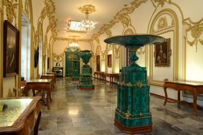 Chapultepec Castle and Anthropology Tour, starting from CDMX - Stop 1: Hemiciclo a Juárez for Orientation (and a Quick Reset)