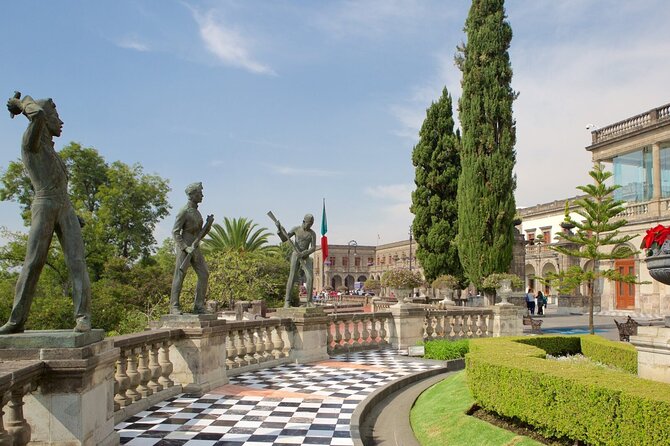 Chapultepec Castle and Anthropology Tour, starting from CDMX - Hemiciclo a Juárez Again: Closing the Loop and Catching Your Breath