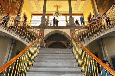 Chapultepec Castle & Anthropology Museum Prívate Tour - Meeting at Estela de Luz and starting at Puerta de los Leones