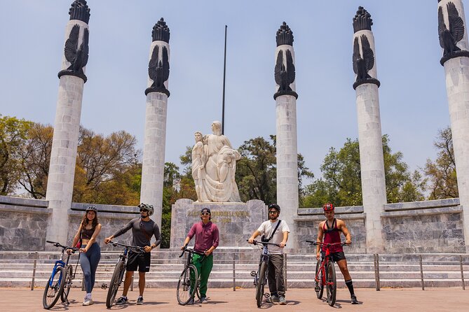 Chapultepec Castle or Anthropology Museum bike tour - A bike tour that links Mexico City’s big stories