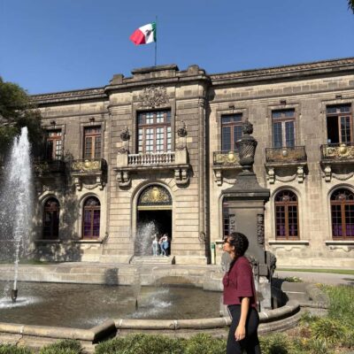Chapultepec Castle: Private tour with local guide, tickets included - The forest climb to the castle hill: pacing that keeps your brain engaged