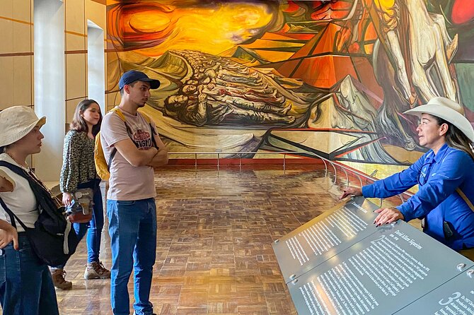 Chapultepec Castle Tour with After-Hours Access & Local Guide - The Bosque de Chapultepec warm-up: a calm 30 minutes before the crowds