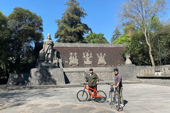 Chapultepec Park and Ferris Wheel Bike Tour - The Hanging Garden Link and the Transition to Aztlán