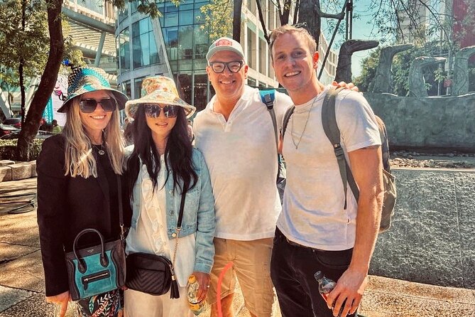 Cheerful Introduction Walking Tour in Roma, Condesa & Juarez - Mercado de Medellín: get oriented, then wander for 10 minutes