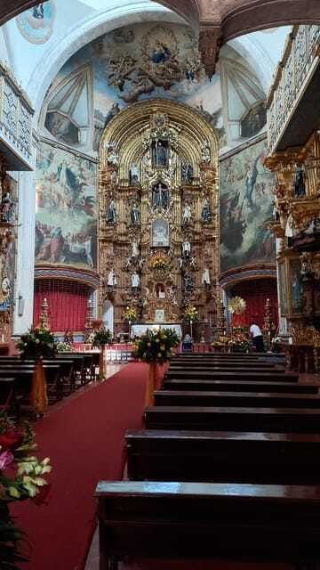 Ciudad de Mexico: Historia y vida moderna en la capital - Metropolitan Cathedral and Santo Domingo Plaza: Big Architecture, Clear Explanations