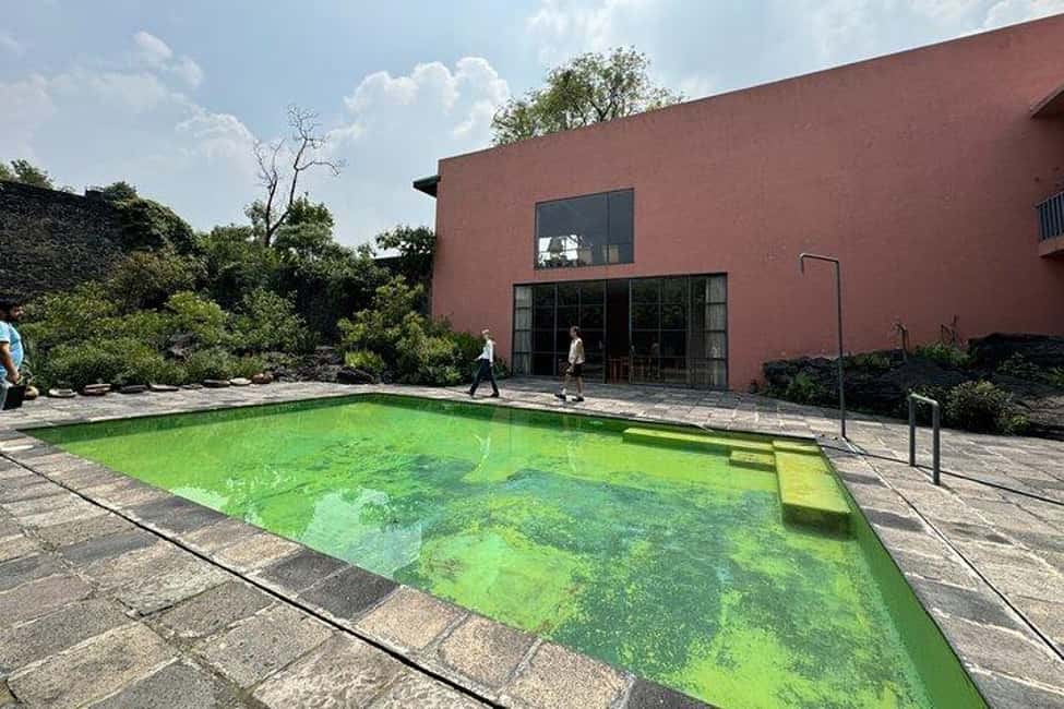 CMDX: Luis Barragan Legacy Exclusive Tour at Casa Pedregal - Why the Volcanic Setting Isn’t Just Pretty Backdrop