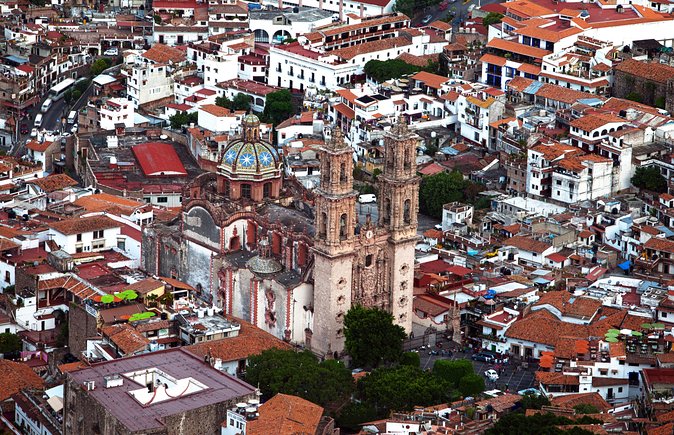 COMBO - Guadalupe Shrine & Teotihuacan Pyramids + Taxco (2 days) - Mexico City to Teotihuacan and Guadalupe: a fast start to the past