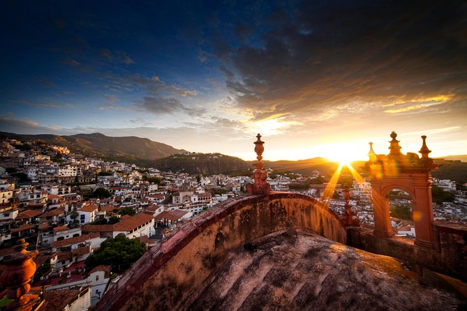 COMBO - Guadalupe Shrine & Teotihuacan Pyramids + Taxco (2 days) - Teotihuacan’s Sun, Moon, and Avenue of the Dead with included entry
