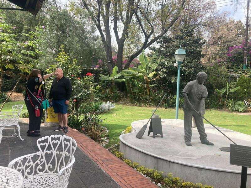COYOACAN: FRIDA KAHLO STEPS IN COYOACAN AND SAN ANGEL CDMX - Should you book? My straight answer