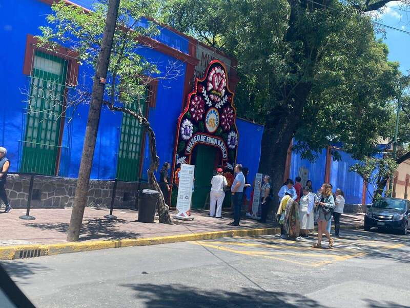 COYOACAN: FRIDA KAHLO STEPS IN COYOACAN AND SAN ANGEL CDMX - Casa Azul and the Trotsky connection: why outside views still work