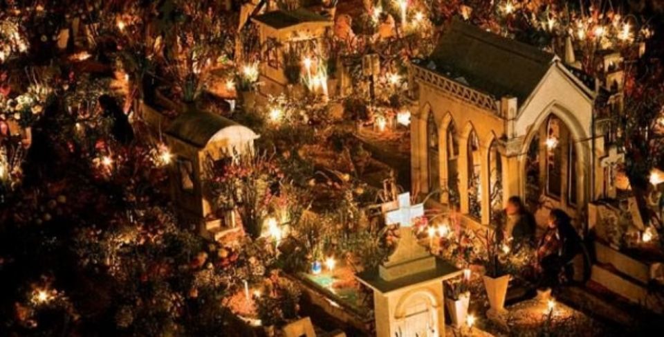 Day of the Dead Tour in San Andres Míxquic From Mexico City - Cemetery time: when families clean graves and light candles