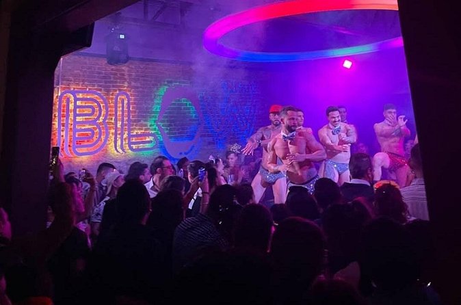 Discover Mexico City’s (CDMX) Gay (LGBTQ) Hotspots Guided Tour - Palacio de Bellas Artes: photos and the central-scene angle